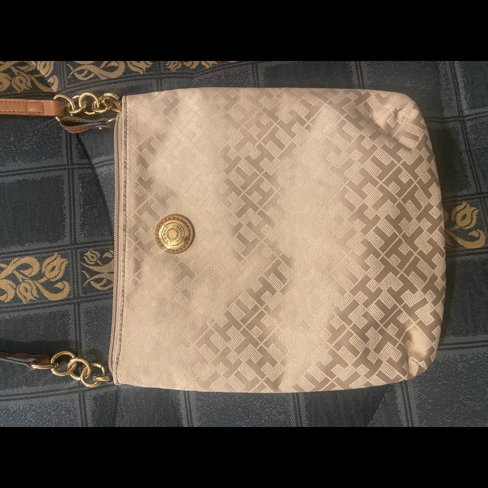 Tommy Hilfiger cross body bag